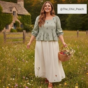 Universal Thread Light Green Embroidered Blouse 🌿